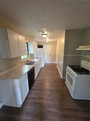 206 Gibbs Street Navasota TX 77868