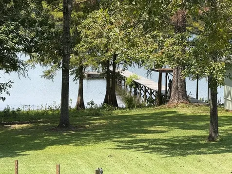 207 Fishers Point Burkeville TX 75932
