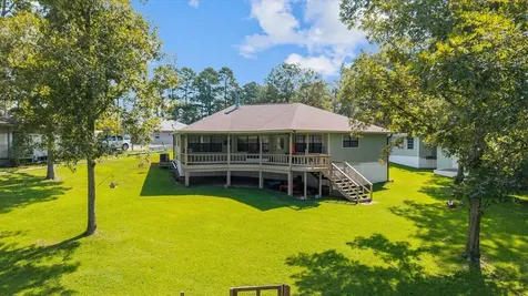 207 Fishers Point Burkeville TX 75932