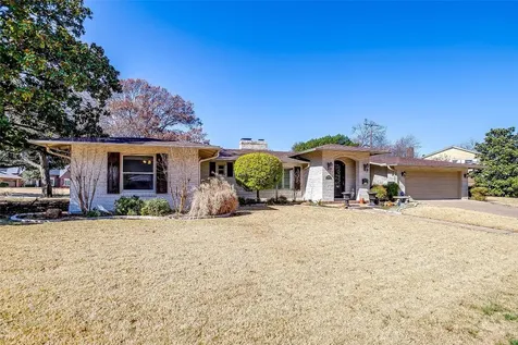2608 Hartwood Drive Fort Worth TX 76109