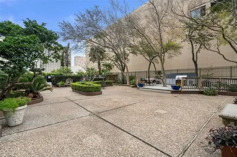 5150 Hidalgo Street 1503 Houston TX 77056