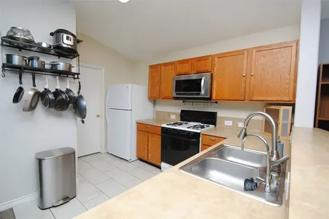 1802 Adobe Stone Drive Humble TX 77396