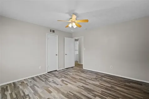 2729 Main Street 8 La Marque TX 77568