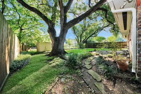 12122 Dorrance Lane Meadows Place TX 77477