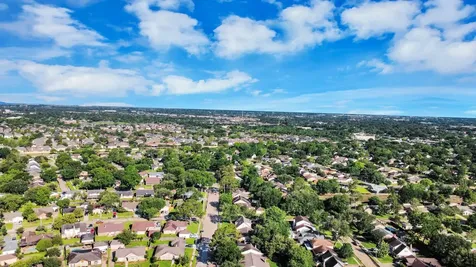 12122 Dorrance Lane Meadows Place TX 77477