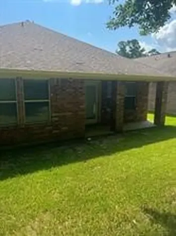 129 Clear Water Street W Montgomery TX 77356