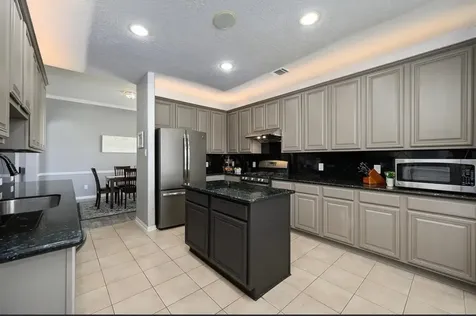 814 N Elder Grove Drive N Pearland TX 77584