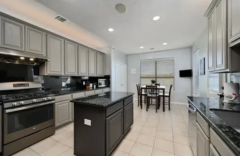 814 N Elder Grove Drive N Pearland TX 77584
