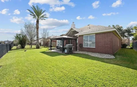 814 N Elder Grove Drive N Pearland TX 77584