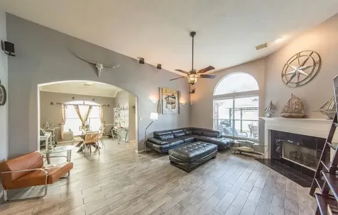 814 N Elder Grove Drive N Pearland TX 77584