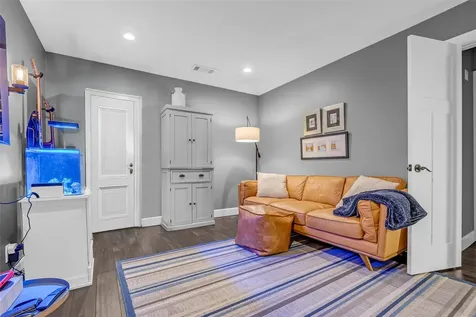 11 Barnstable Place The Woodlands TX 77381
