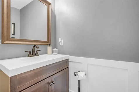 11 Barnstable Place The Woodlands TX 77381
