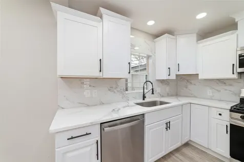 1416 E Avenue B Bay City TX 77414
