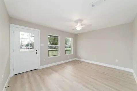 1416 E Avenue B Bay City TX 77414