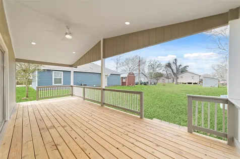 1416 E Avenue B Bay City TX 77414