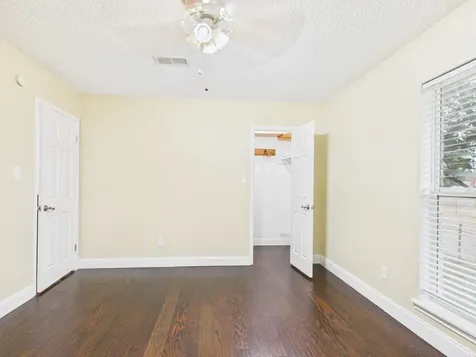 6416 Bankside Drive 42 Houston TX 77096
