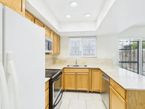 6416 Bankside Drive 42 Houston TX 77096