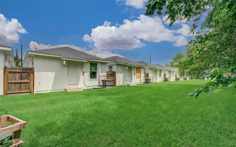 4902 Lee Street Houston TX 77020