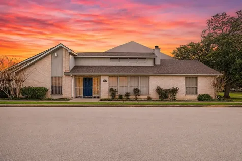 1 Wellington Park Baytown TX 77520