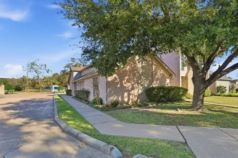 1 Wellington Park Baytown TX 77520