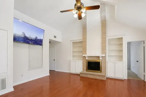 1 Wellington Park Baytown TX 77520