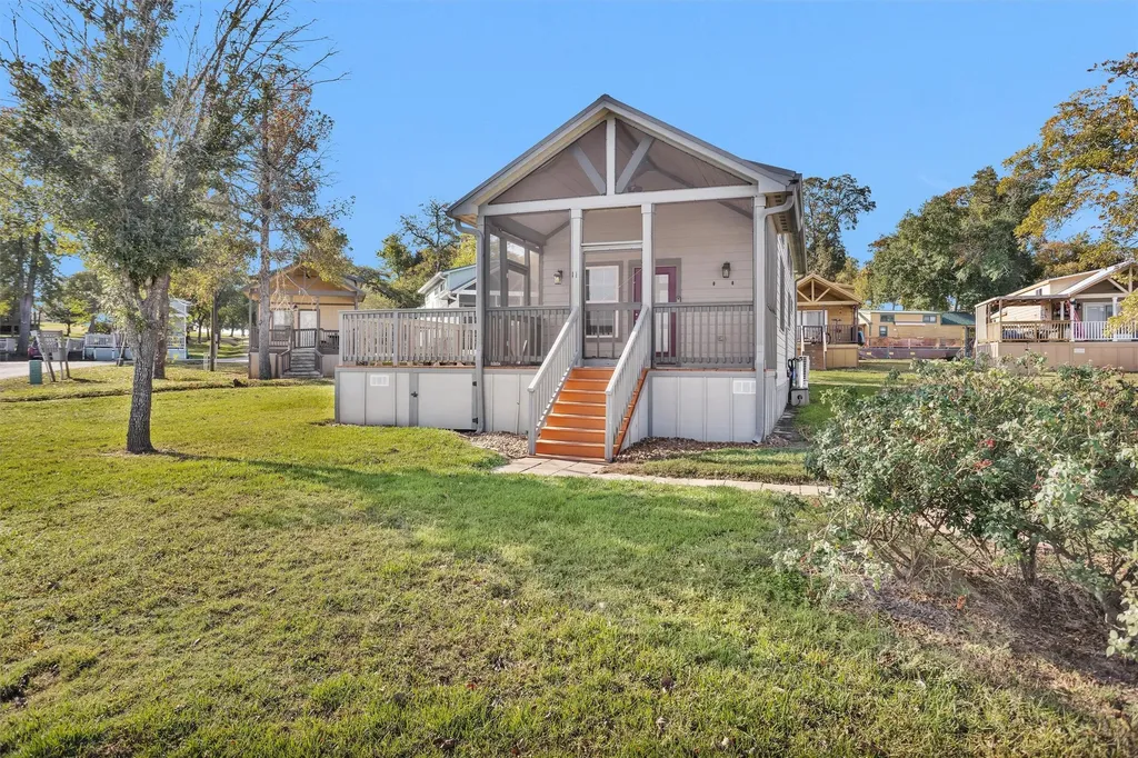 12922 Longstreet Dr Road 711 Willis TX 77318
