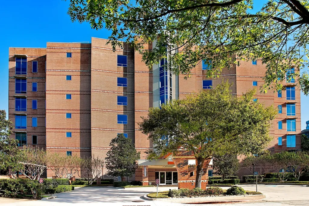 3 Waterway Court 5c The Woodlands TX 77380