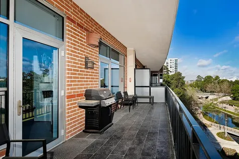 3 Waterway Court 5c The Woodlands TX 77380
