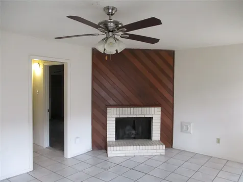 10826 Sugar Hill Drive B Houston TX 77042