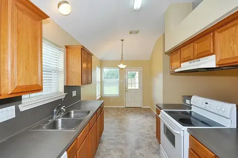 8715 Charity Street Needville TX 77461