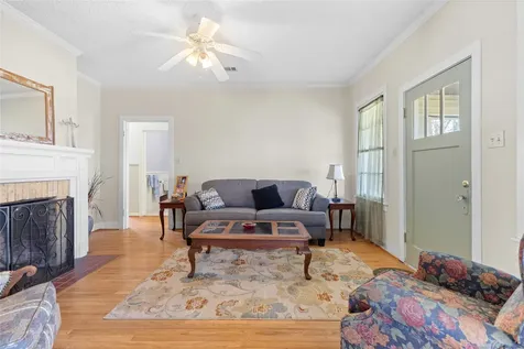 18218 Buck Road Washington TX 77880
