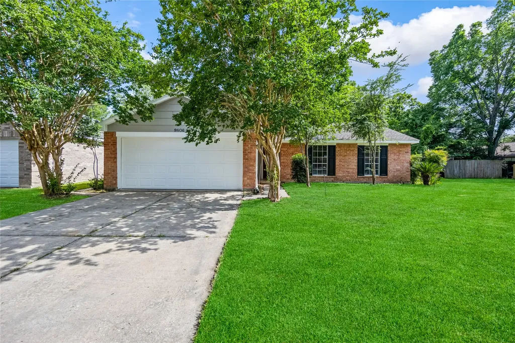 9806 Tanager Lane Conroe TX 77385