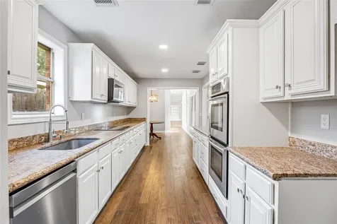 9806 Tanager Lane Conroe TX 77385