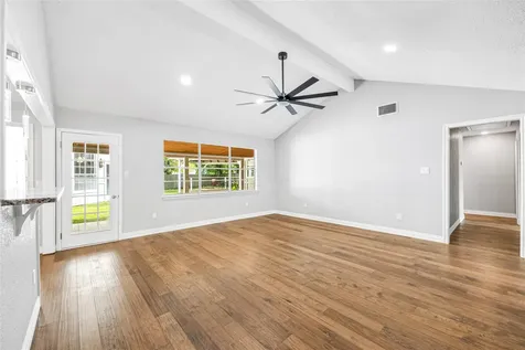 9806 Tanager Lane Conroe TX 77385