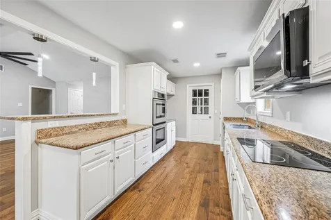 9806 Tanager Lane Conroe TX 77385