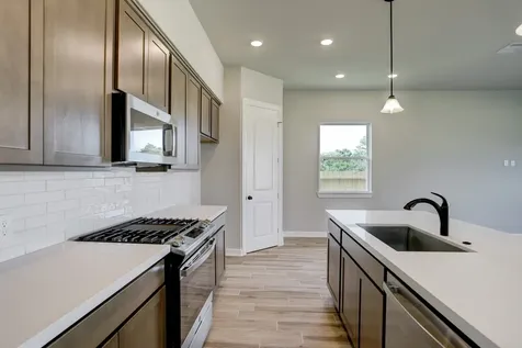 1615 Friendship Trail Seabrook TX 77586
