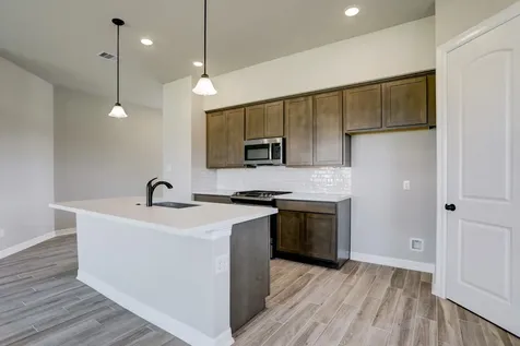 1615 Friendship Trail Seabrook TX 77586