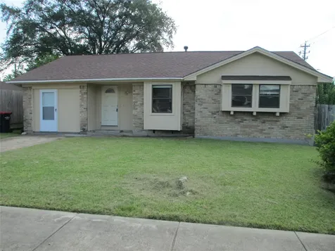 4504 Hemlock Drive Baytown TX 77521