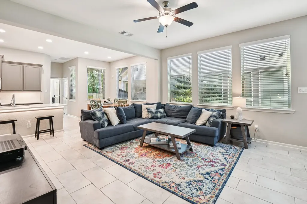 230 Biltmore Loop Montgomery TX 77316