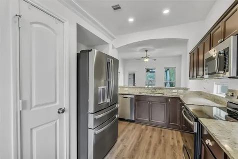 135 Brocks Lane Montgomery TX 77356