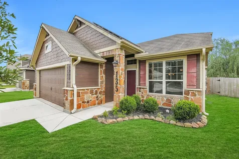 135 Brocks Lane Montgomery TX 77356