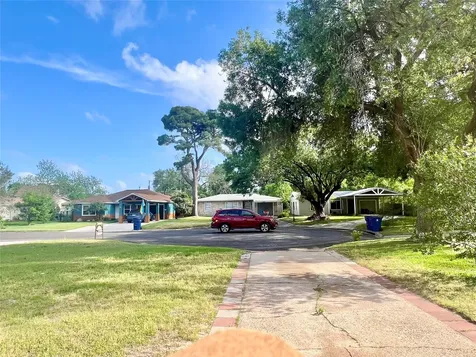 1010 15th Avenue N Texas City TX 77590
