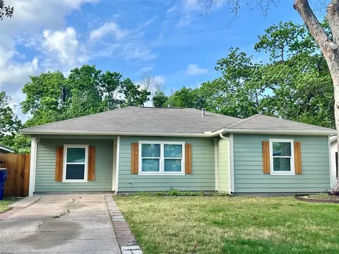 1010 15th Avenue N Texas City TX 77590