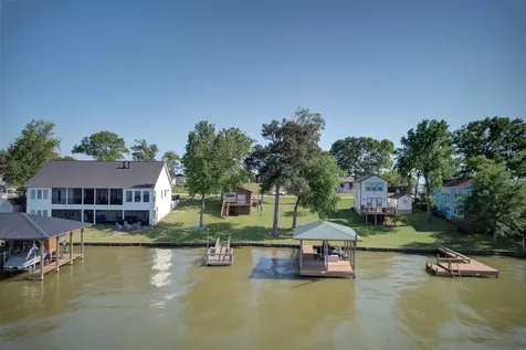 536 Dove Island Livingston TX 77351