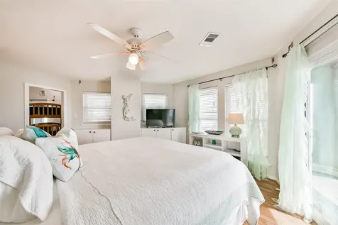 18611 W De Vaca Lane Galveston TX 77554