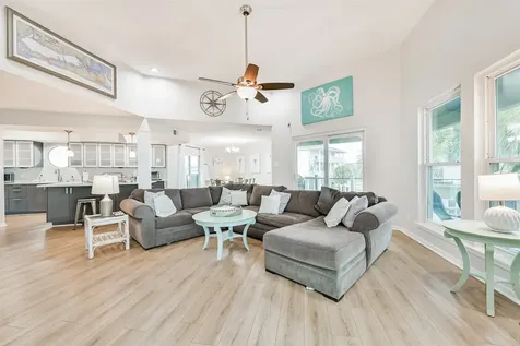 18611 W De Vaca Lane Galveston TX 77554