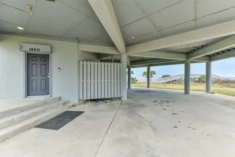 18611 W De Vaca Lane Galveston TX 77554
