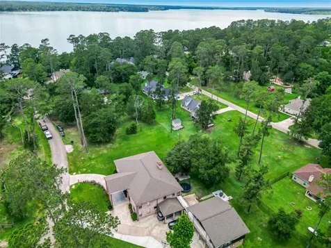 14464 Charred Oaks Drive Willis TX 77318