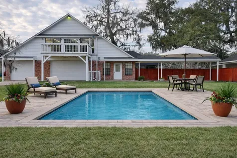 248 Wentworth Drive West Columbia TX 77486