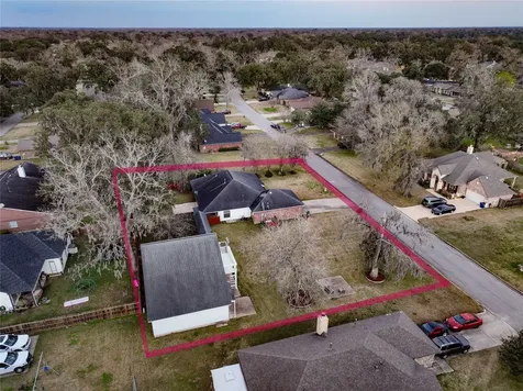 248 Wentworth Drive West Columbia TX 77486